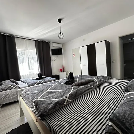 Ana Konukevi Kaloşvar