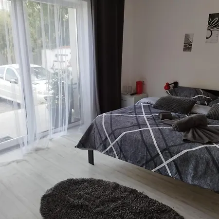 Ana Konukevi Kaloşvar